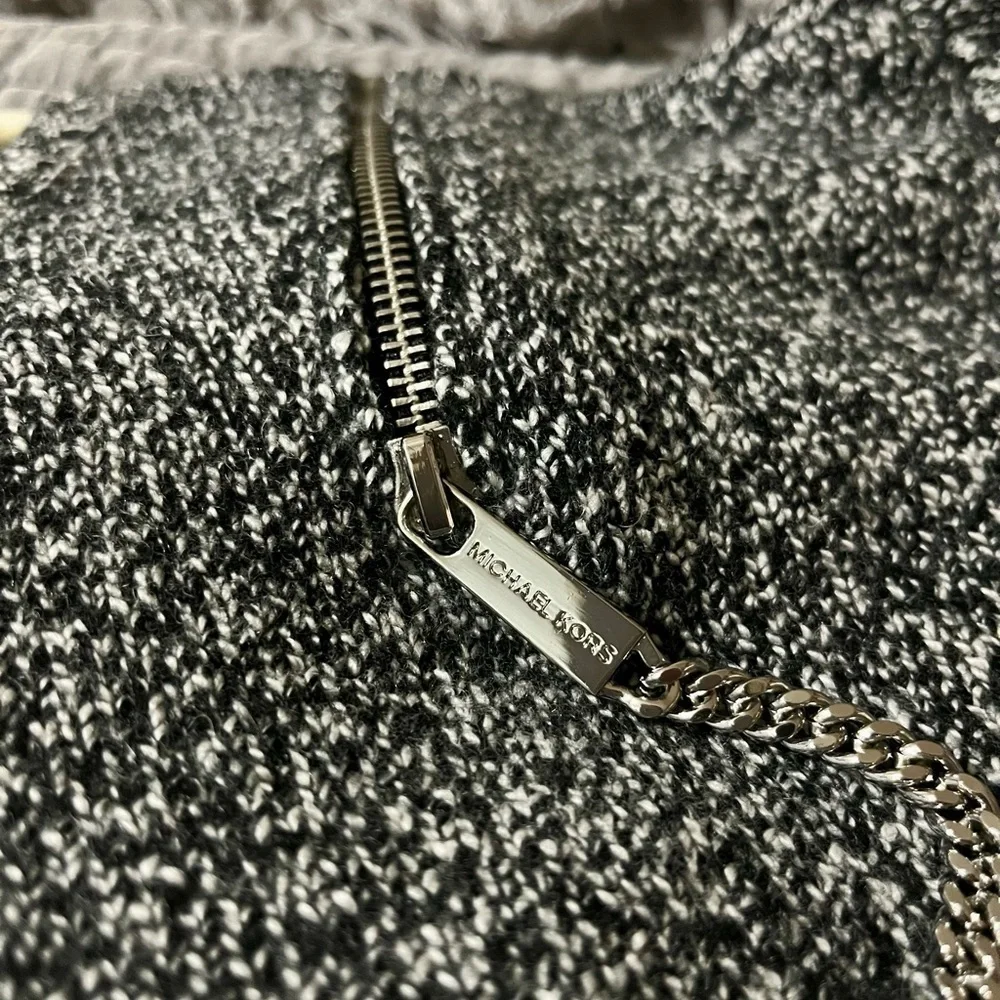 Michael Kors Elegant Black and White Sweater - Medium